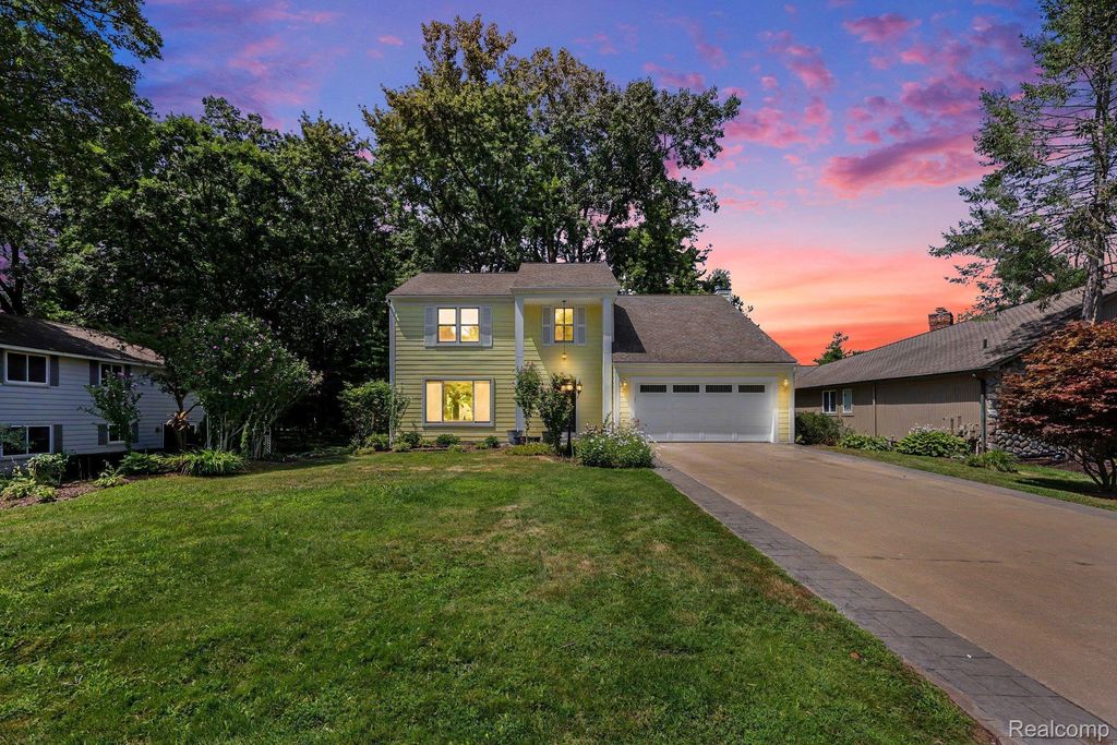 2557 Orbit Drive, Orion charter township