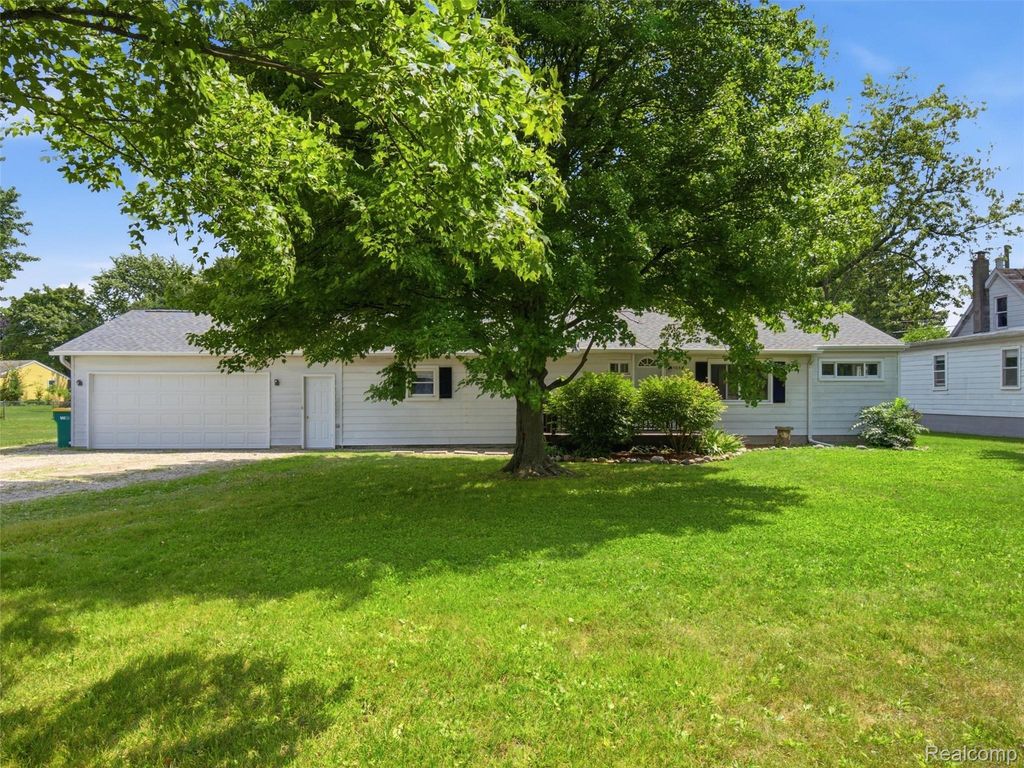1105 Whiting Street, St. Clair city