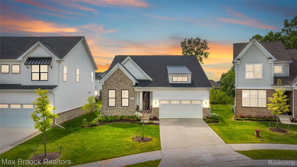 5636 Suffolk Court, West Bloomfield charter township