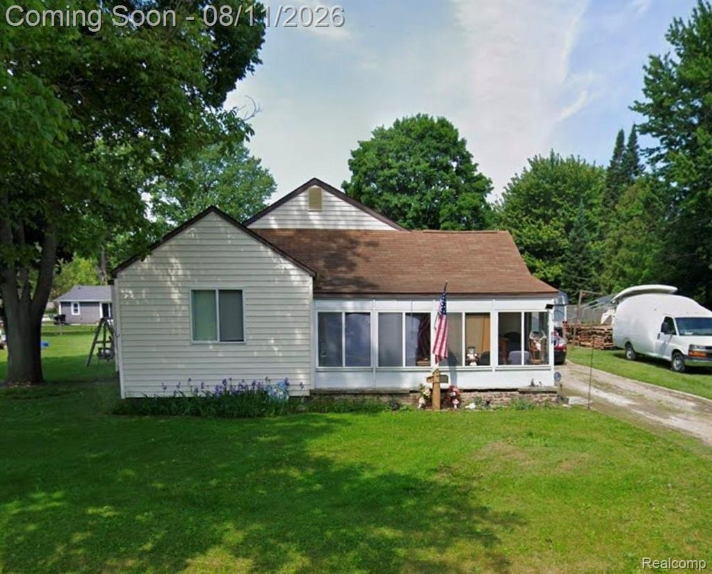 8185 Nixon Avenue, Mt. Morris township