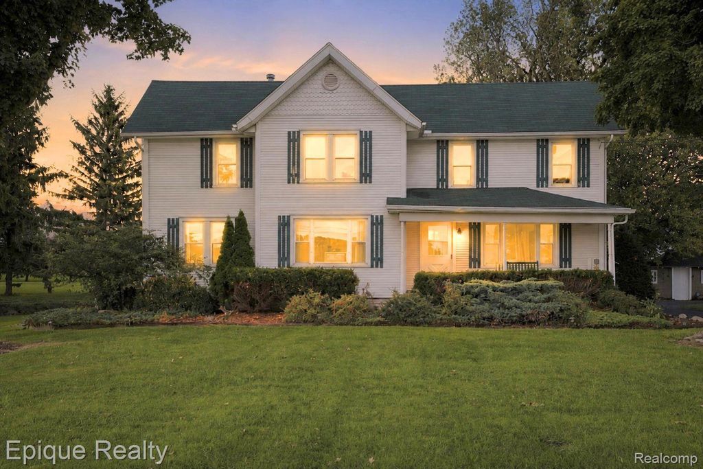 7228 Yankee Road, Whiteford township