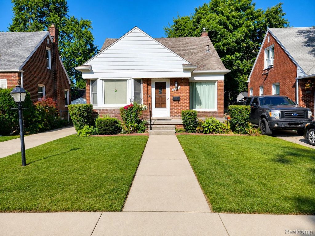 11745 Riverdale, Redford charter township