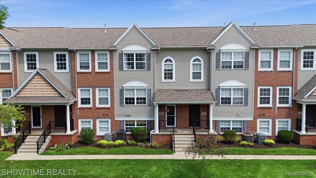 826 Eagle Drive, Fenton city