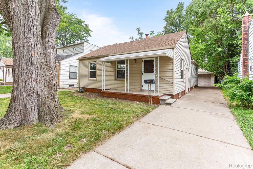 26396 Pennie Street, Dearborn Heights city