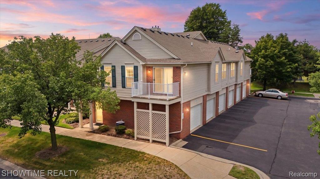 44075 Elm Drive, Sterling Heights