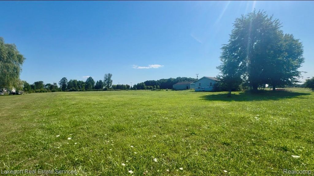 8485 Yale Road, Greenwood township