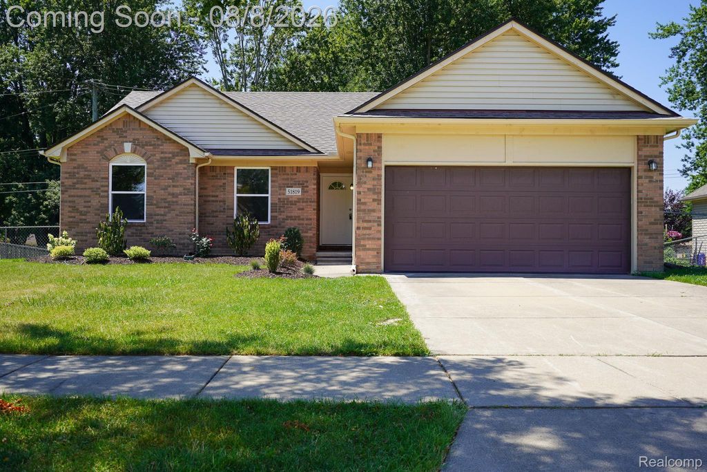 51819 Kings Pointe Drive, New Baltimore city