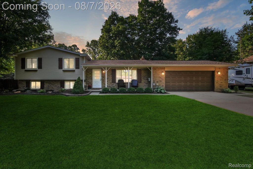 12232 Dentonview Drive, Tyrone township