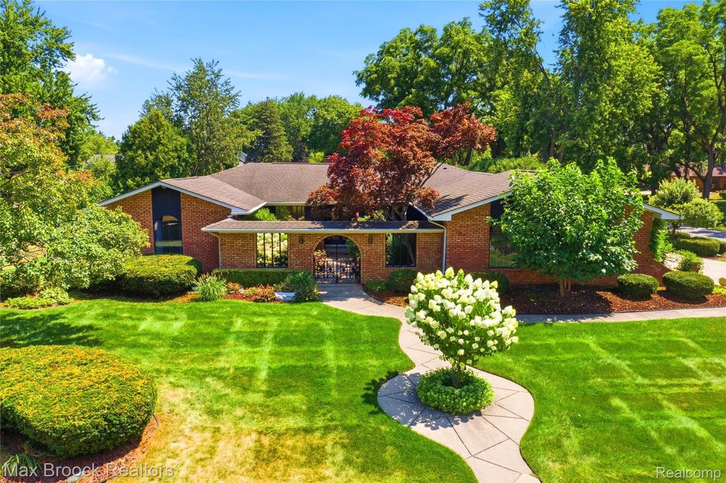 53214 Bancroft Drive, Shelby charter township