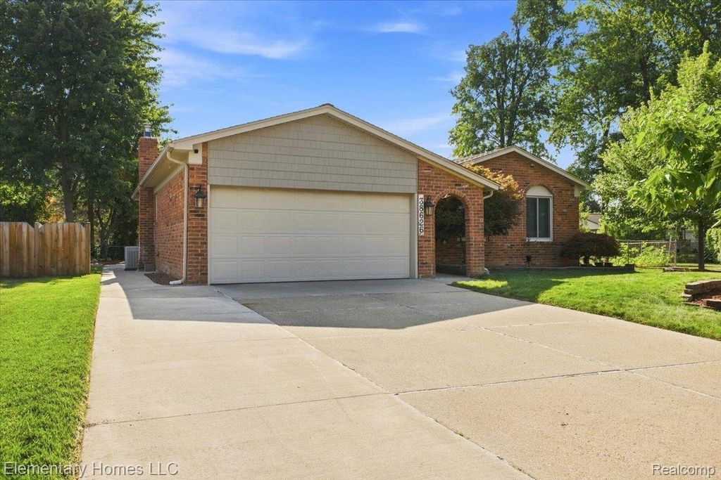 38626 Harrison Drive, Sterling Heights