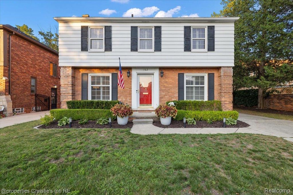 162 Fisher Road, Grosse Pointe Farms city