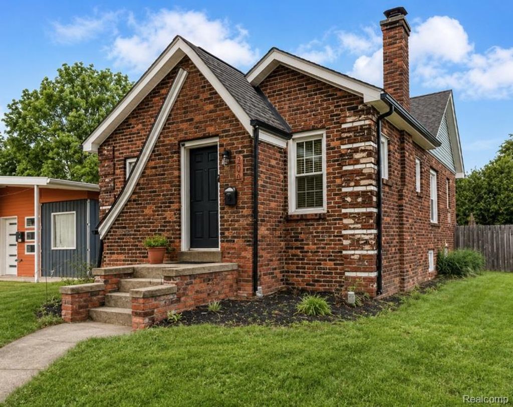 200 Pinecrest Drive, Ferndale city
