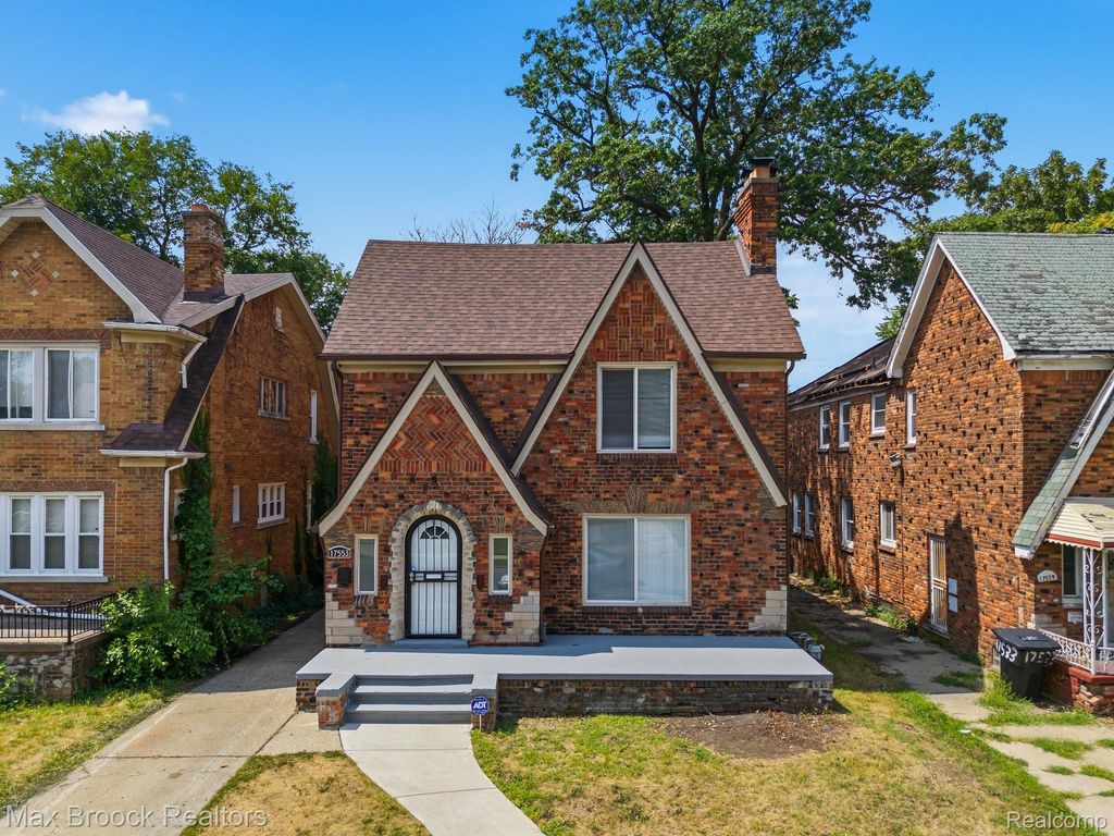 17553 Roselawn Street, Detroit city