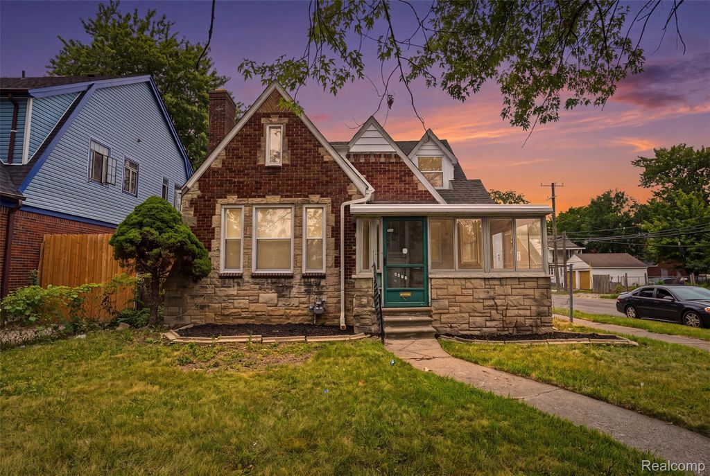5200 Balfour Road, Detroit city