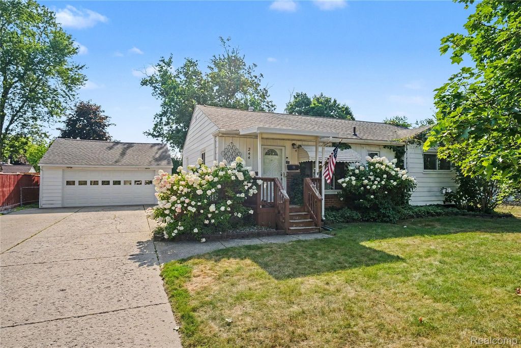 244 Ponchartrain Drive, Fenton city