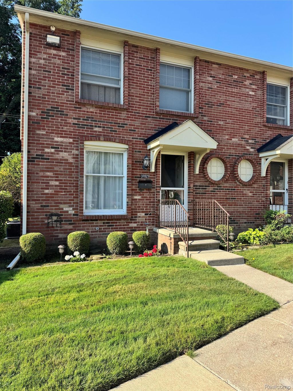 37021 Charter Oaks Boulevard 14, Clinton charter township