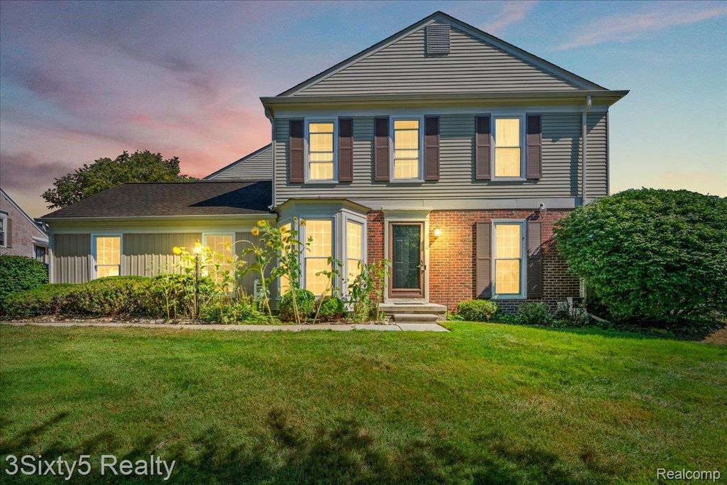1189 Pine Ridge Court, Rochester Hills city