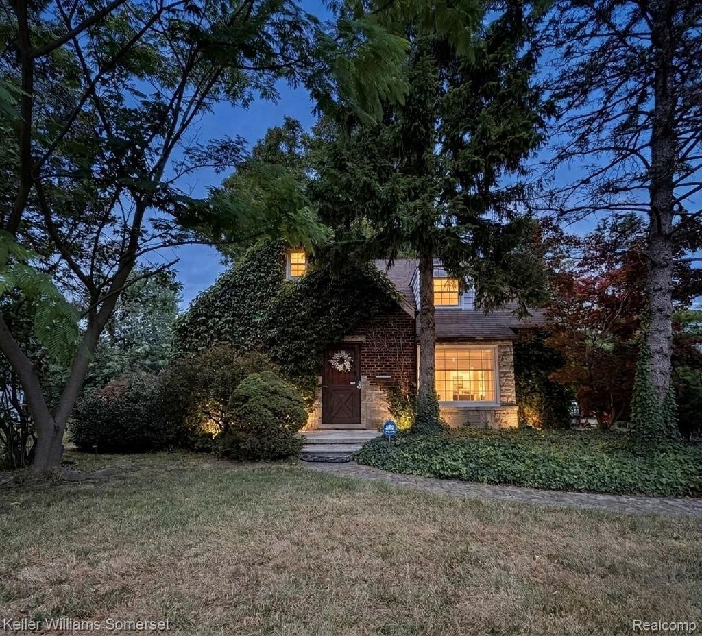 20695 Huntington Avenue, Harper Woods city