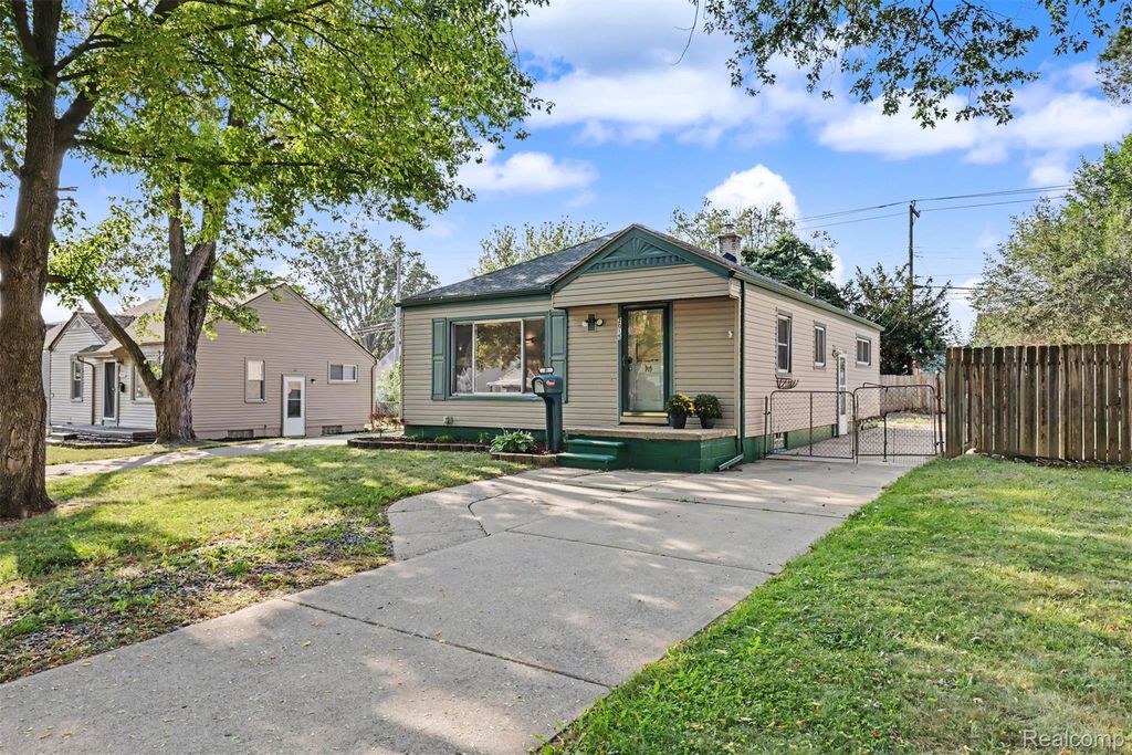 2015 Moran Avenue, Lincoln Park city