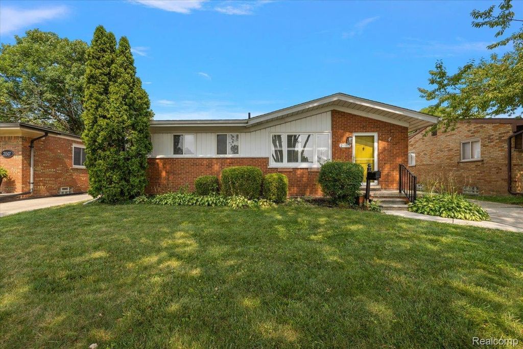 21513 Willow Wisp Street, St. Clair Shores city