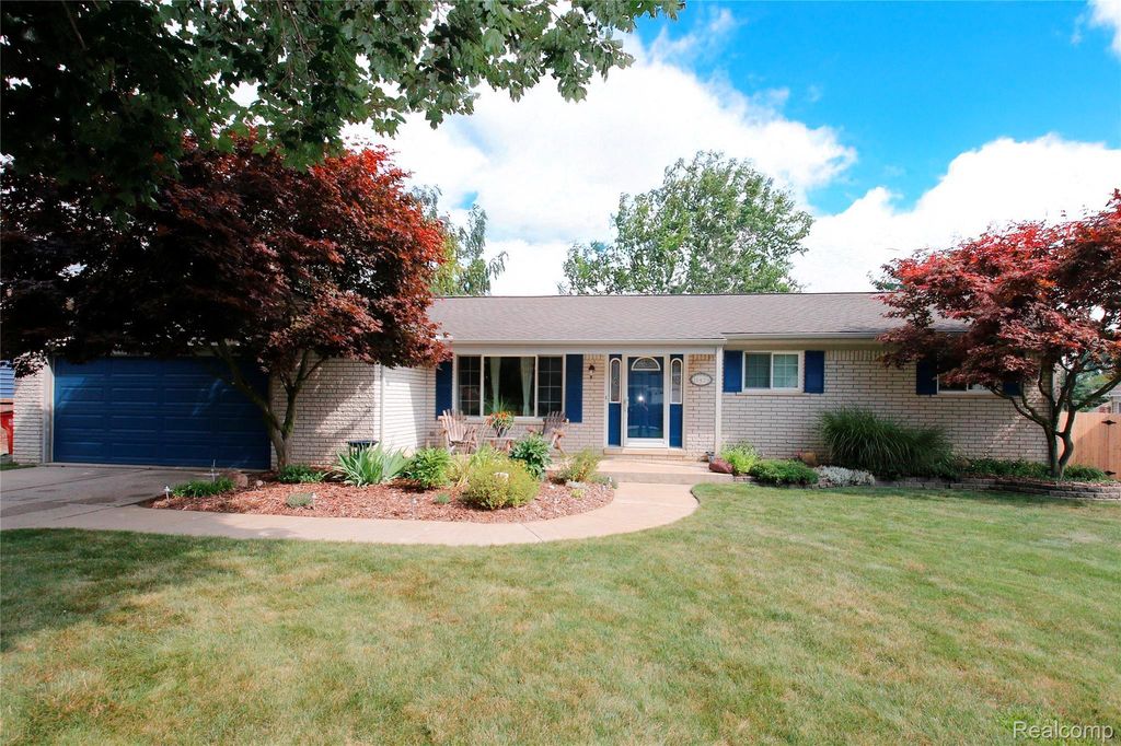 11429 S Crestline Drive, Washington township