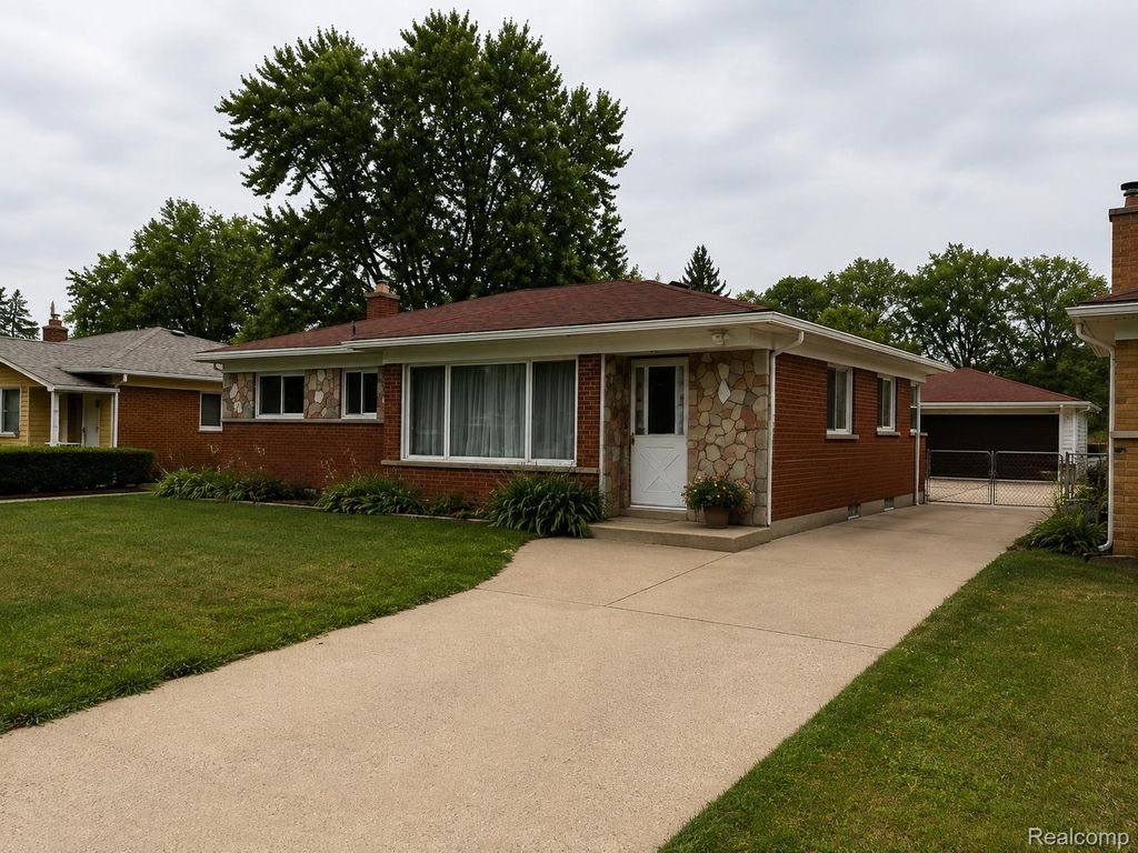 24857 Champaign, Taylor city