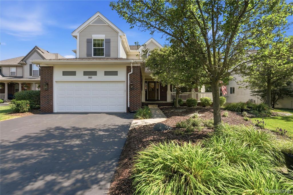 505 E Peninsula Court, Oxford charter township
