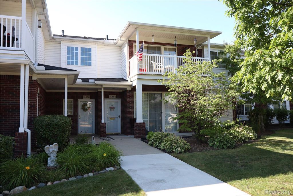 14554 Moravian Manor Circle 76, Sterling Heights