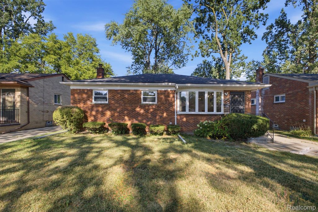 21840 Kenosha Street, Oak Park city