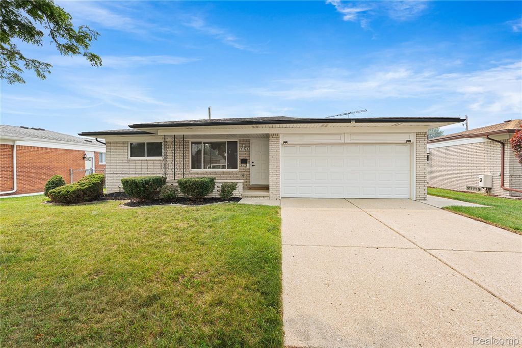 35203 Eden Park Drive, Sterling Heights city