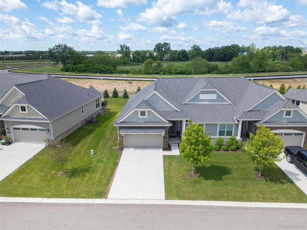 3716 Chatham Pl, Brighton township