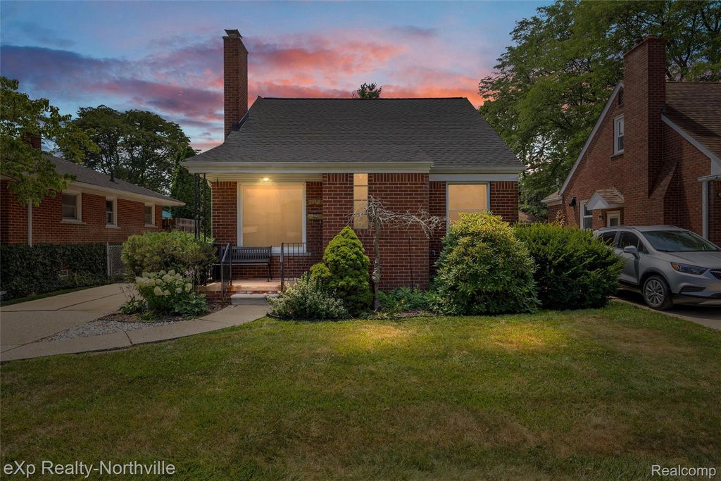 20284 Beaufait Street, Harper Woods