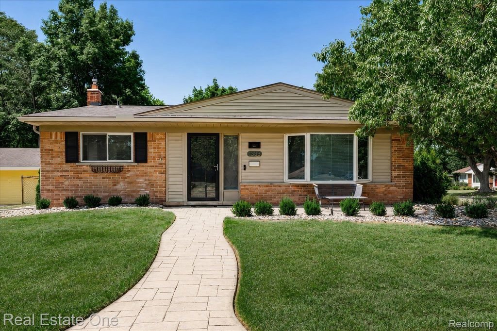 1355 N Oak Street, Rochester city