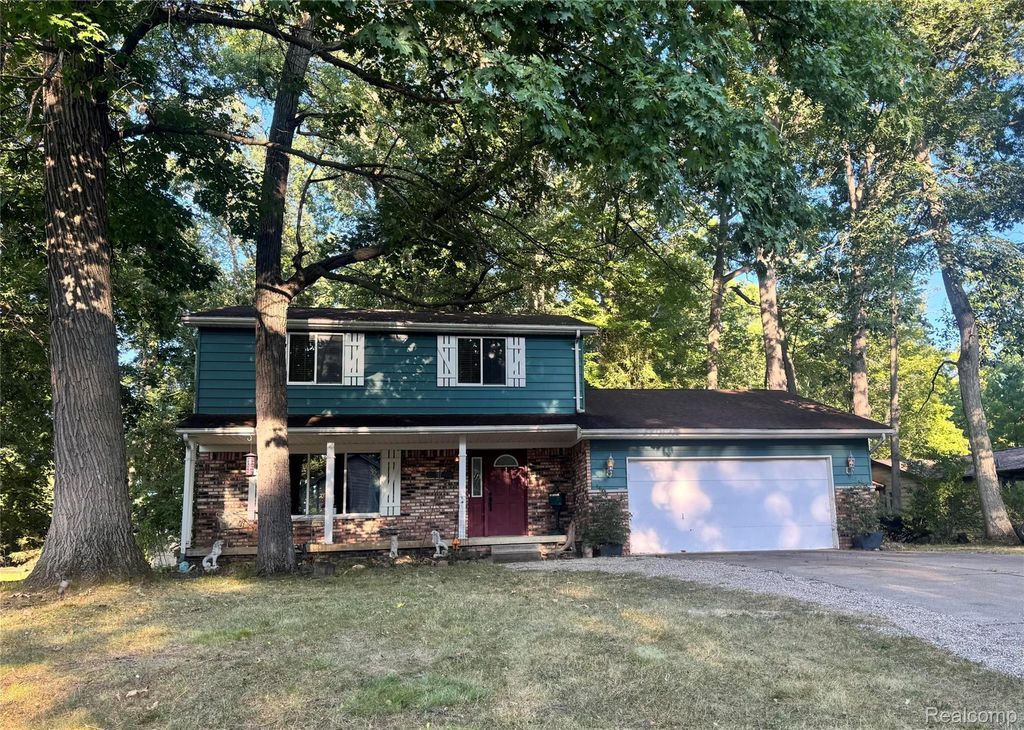 13305 Crane Ridge Drive, Fenton charter township