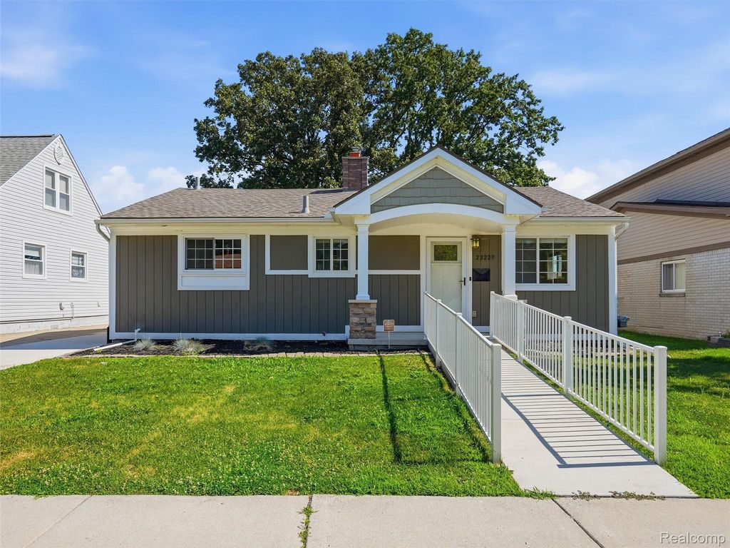 23239 Detour Street, St. Clair Shores city