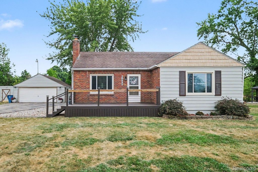 5409 Baldwin Road, Mundy township