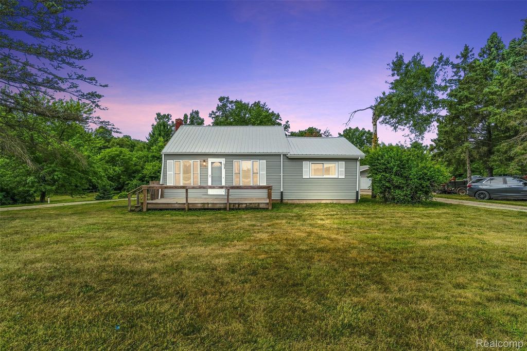 6163 N State Road, Richfield township