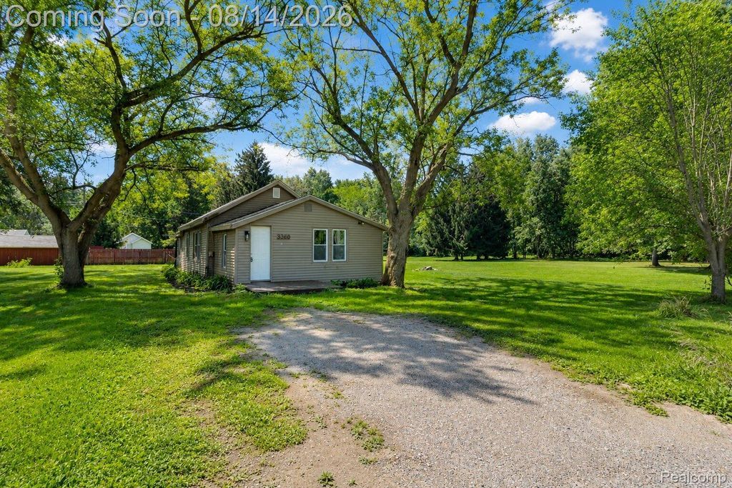 3369 Cleveland Street, Port Huron charter township