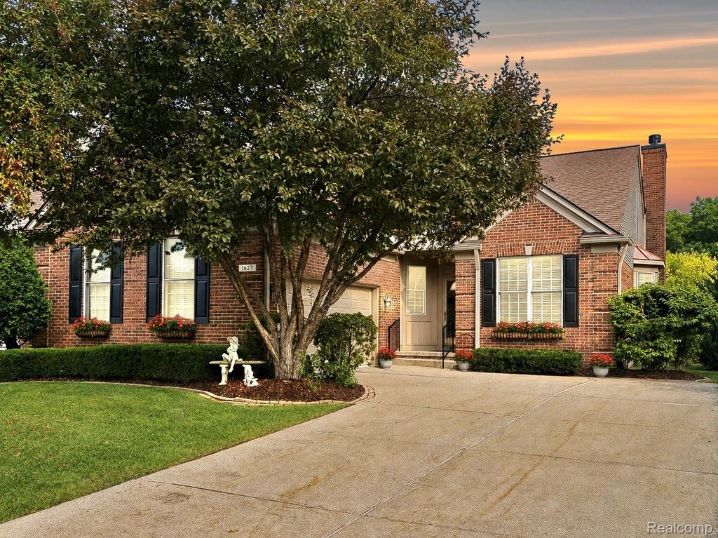 1627 Boulder Court, Rochester city