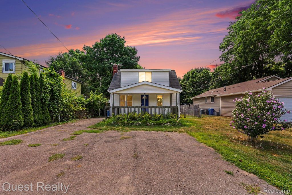 6261 Andersonville Road, Waterford charter township