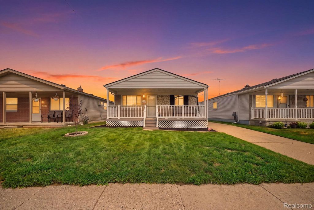 20147 Lakeworth Street, Roseville city