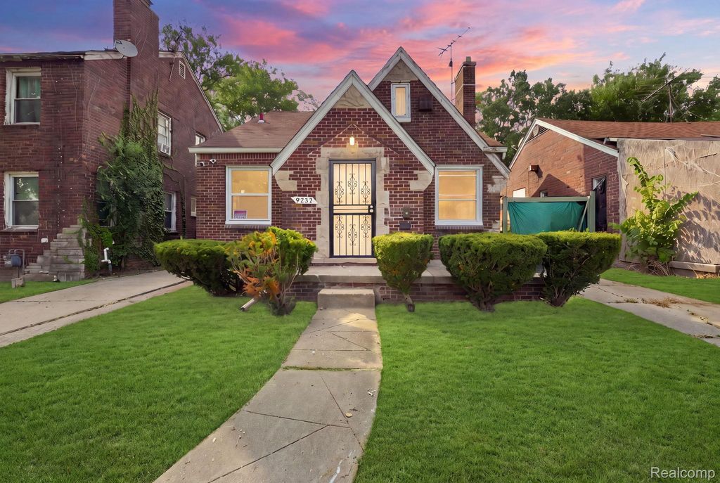 9733 Somerset Avenue, Detroit city