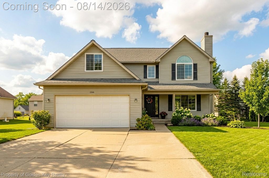 1266 Theresa Drive, Fenton charter township