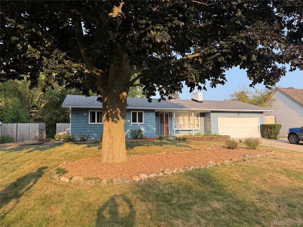 161 Edith Street, Oxford charter township
