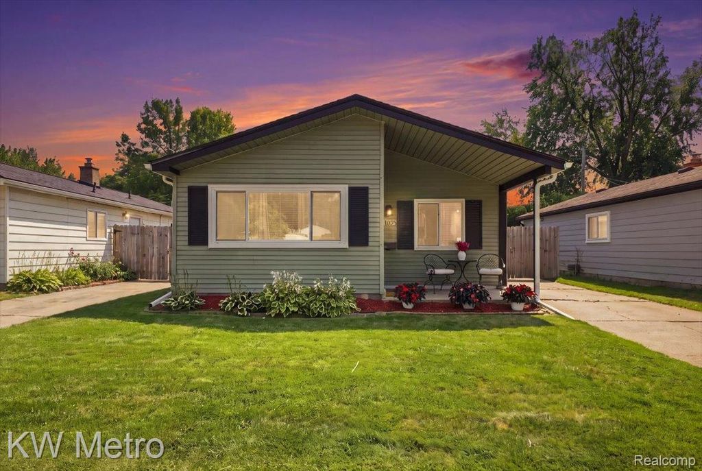1762 E Granet Avenue, Hazel Park city