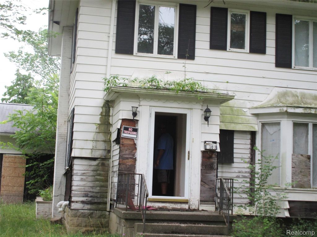 1001 Copeman Boulevard, Flint city
