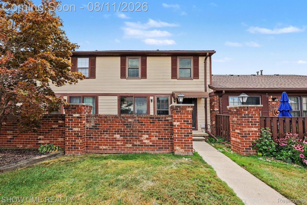 39415 Old Dominion Drive, Clinton Township