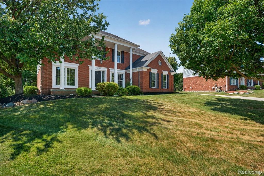 1727 Hillcrest Drive, Rochester Hills city