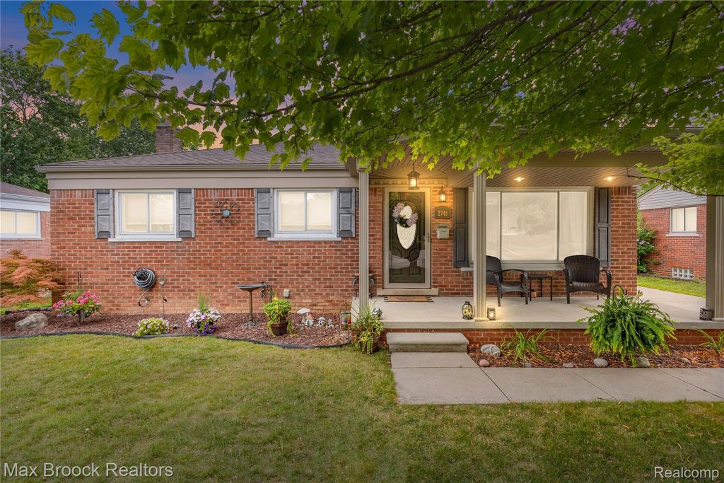 2741 Longmeadow Drive, Trenton city
