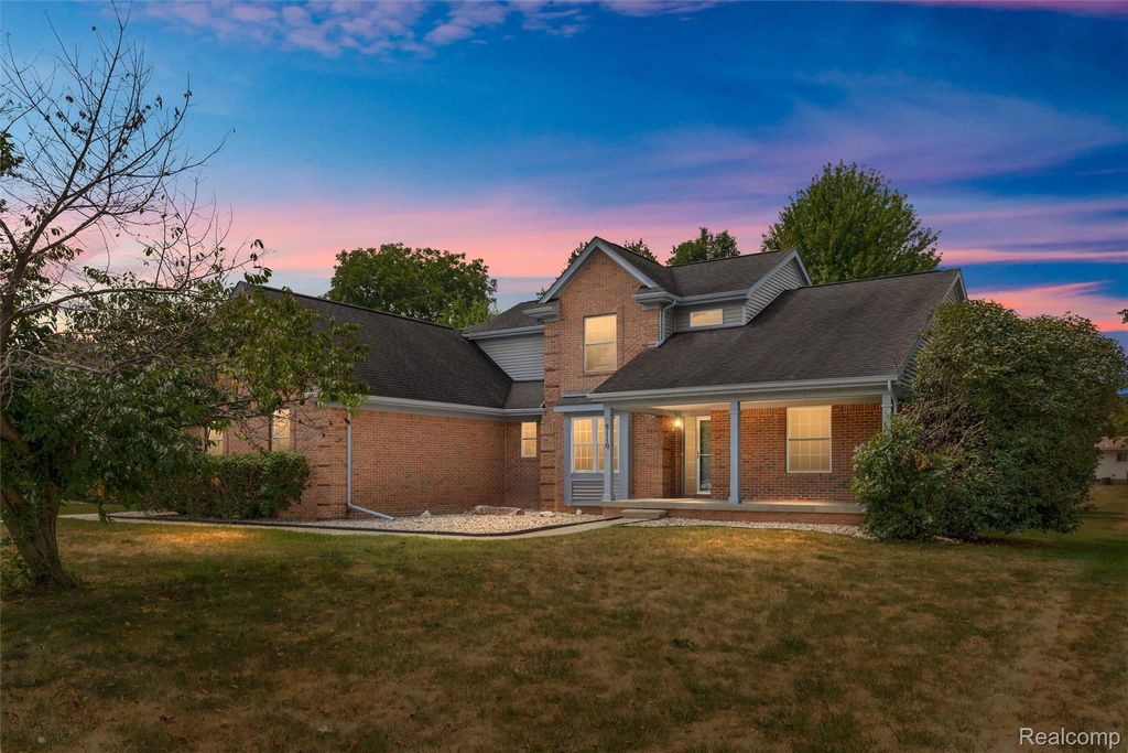 9110 Old Oak Drive, Grand Blanc charter township